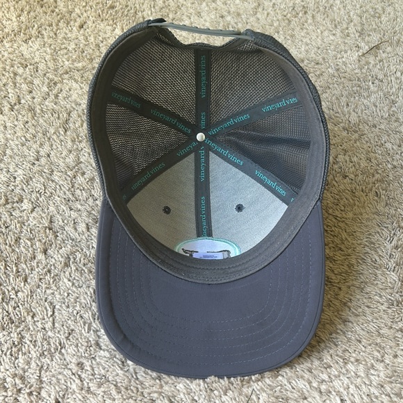 Vineyard Vines Hat - Picture 2 of 4